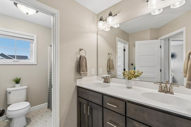 5288 Porchlight View, Woodbury, MN 55129