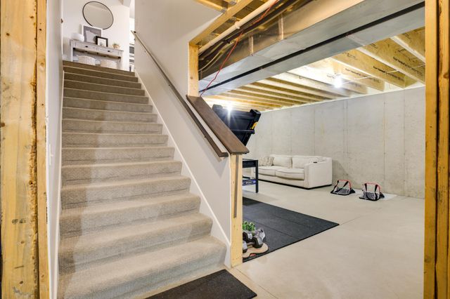 5288 Porchlight View, Woodbury, MN 55129