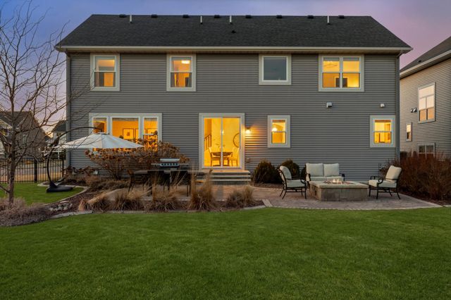 5288 Porchlight View, Woodbury, MN 55129