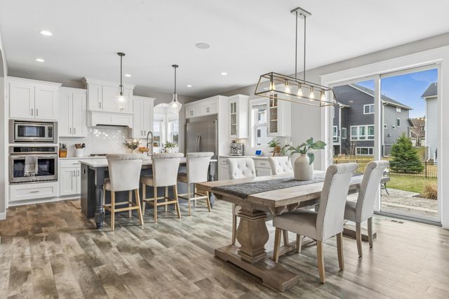 5288 Porchlight View, Woodbury, MN 55129