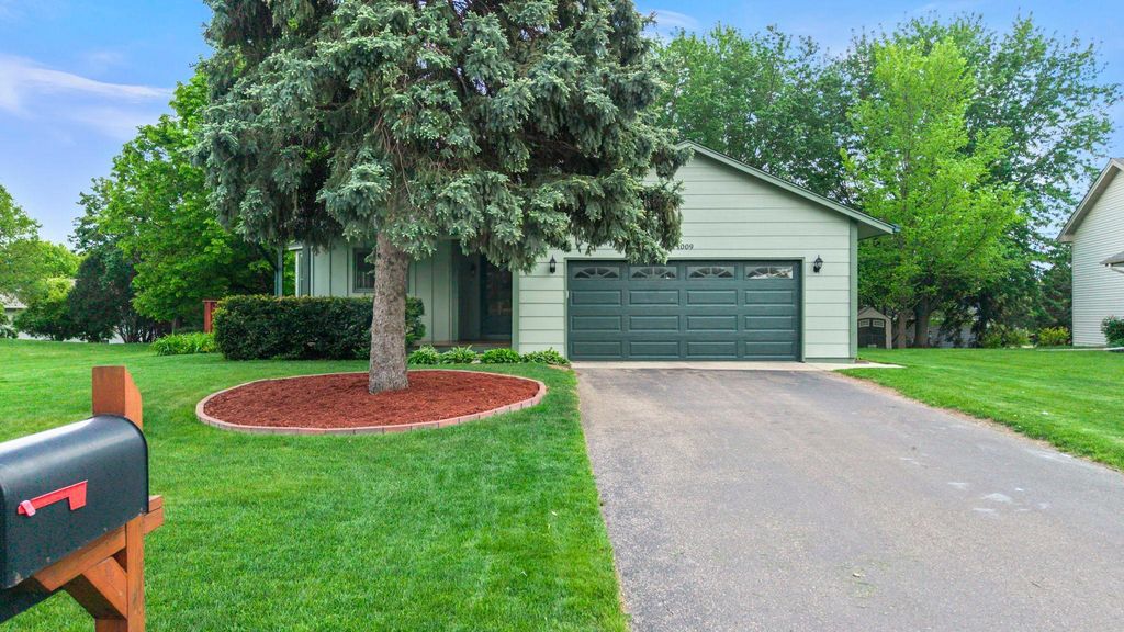 1009 Gramsey Place, Burnsville, MN 55306 — exterior