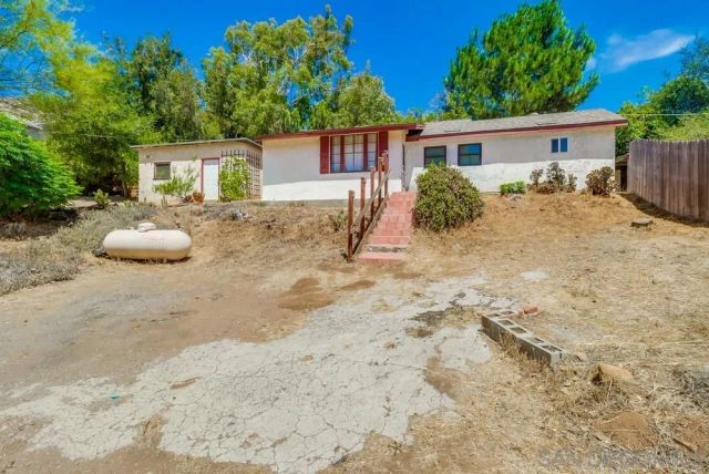 209 Frances Dr, El Cajon, CA 92019