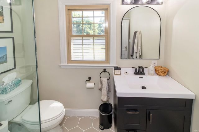 913 Harmony Way, Evansville, IN 47720