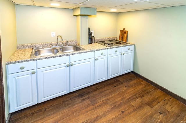 913 Harmony Way, Evansville, IN 47720