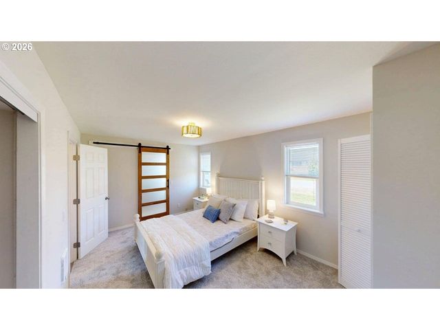 1221 IRIS St, Brookings, OR 97415