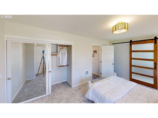 1221 IRIS St, Brookings, OR 97415