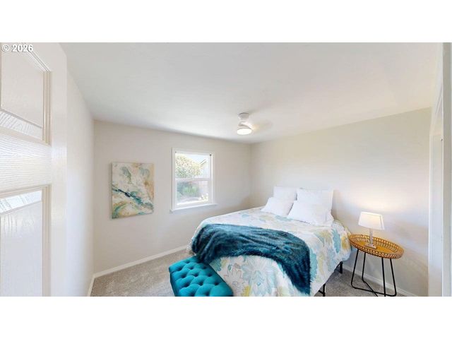 1221 IRIS St, Brookings, OR 97415