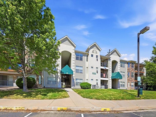 5667 S Urban St 304, Littleton, CO 80127