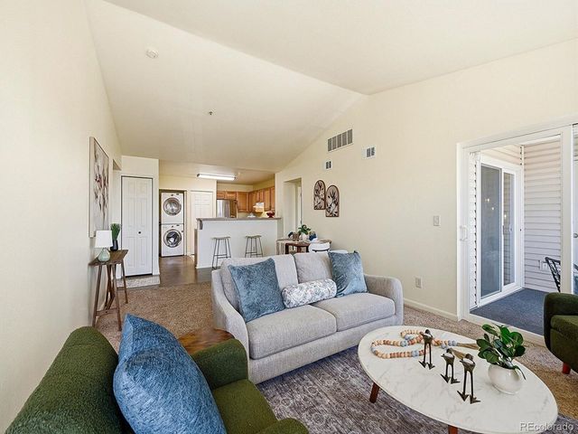 5667 S Urban St 304, Littleton, CO 80127