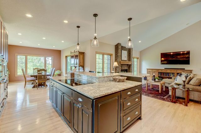 5619 Cottonwood Court, Shoreview, MN 55126