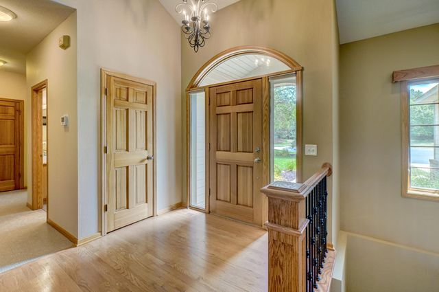 5619 Cottonwood Court, Shoreview, MN 55126