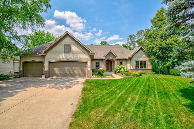 5619 Cottonwood Court, Shoreview, MN 55126