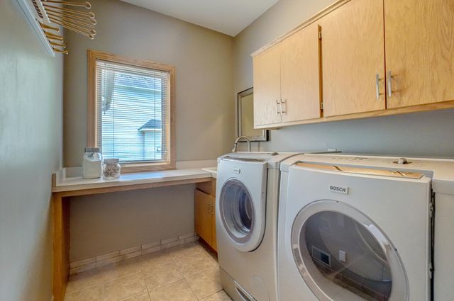 5619 Cottonwood Court, Shoreview, MN 55126