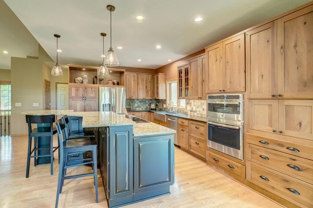 5619 Cottonwood Court, Shoreview, MN 55126