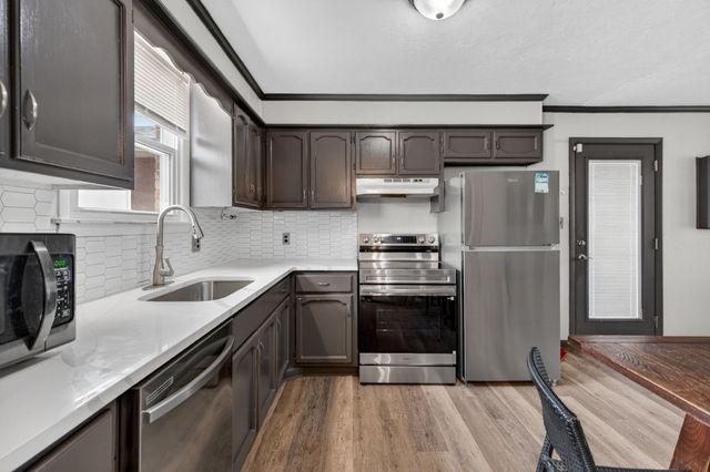 1848 Cardinal Dr, Pleasant View, TN 37146