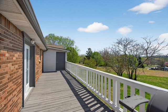 1848 Cardinal Dr, Pleasant View, TN 37146