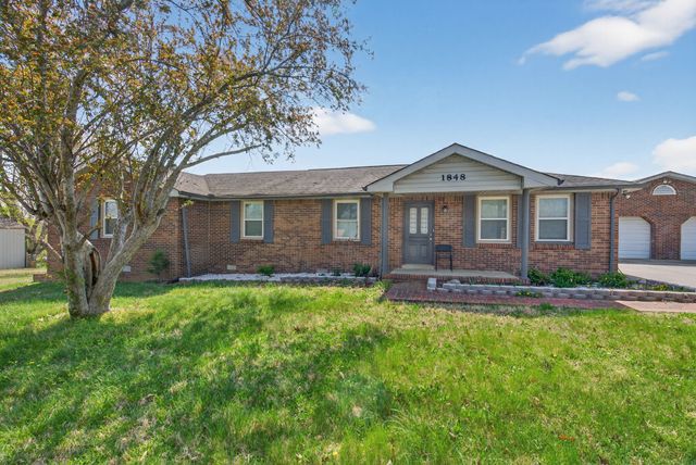 1848 Cardinal Dr, Pleasant View, TN 37146