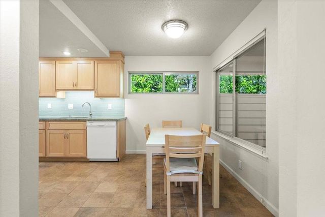 7137 Via Solana, San Jose, CA 95135