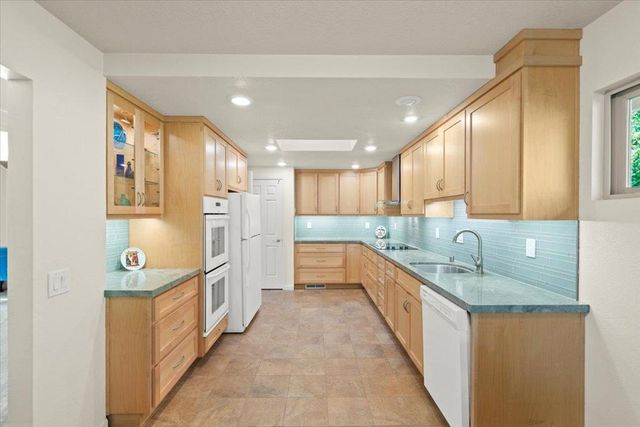 7137 Via Solana, San Jose, CA 95135