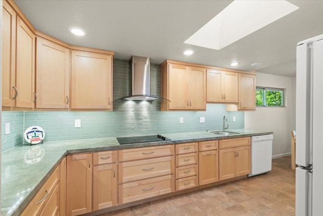 7137 Via Solana, San Jose, CA 95135