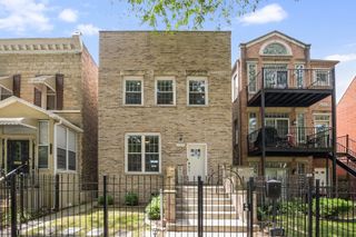 4244 S Prairie Avenue, Chicago, IL 60653
