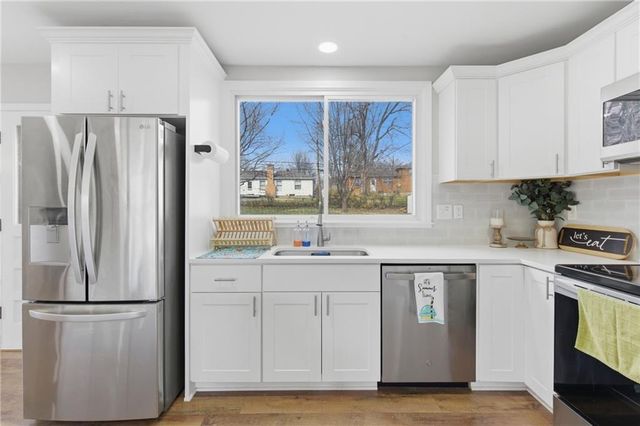 5710 W 100th Terrace, Overland Park, KS 66207