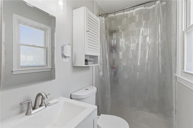 5710 W 100th Terrace, Overland Park, KS 66207