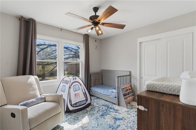 5710 W 100th Terrace, Overland Park, KS 66207