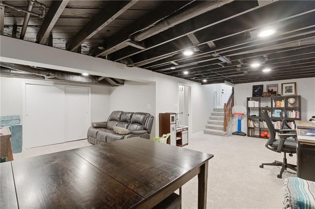 5710 W 100th Terrace, Overland Park, KS 66207