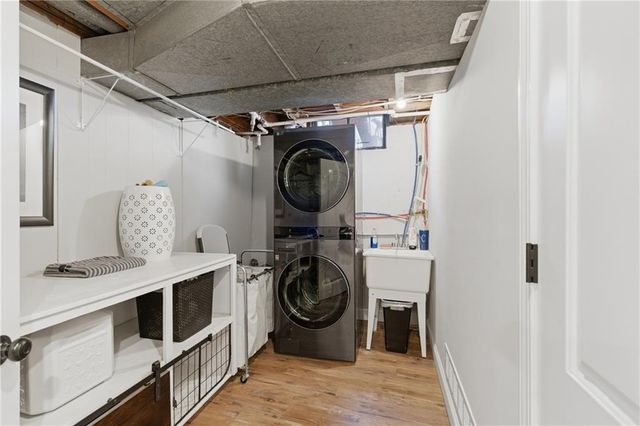 5710 W 100th Terrace, Overland Park, KS 66207