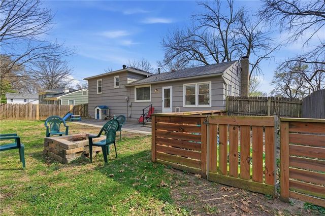 5710 W 100th Terrace, Overland Park, KS 66207