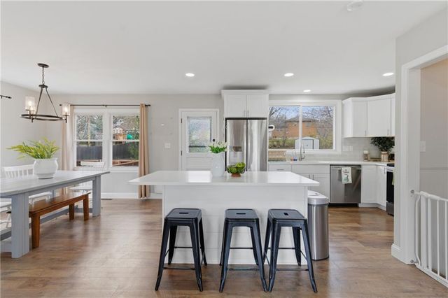 5710 W 100th Terrace, Overland Park, KS 66207