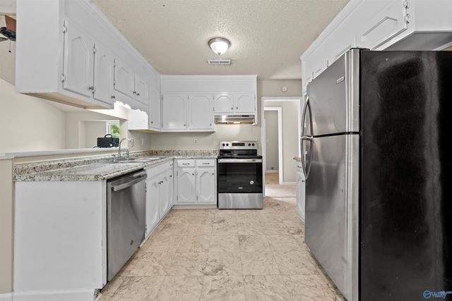 12017 Runningmeade Trail SE, Huntsville, AL 35803