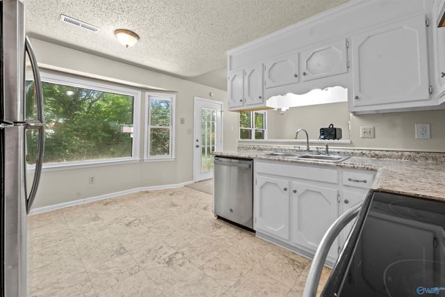 12017 Runningmeade Trail SE, Huntsville, AL 35803