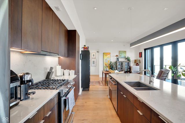 877 N East Street 303, Indianapolis, IN 46202