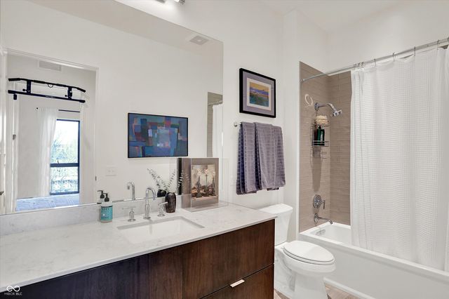 877 N East Street 303, Indianapolis, IN 46202