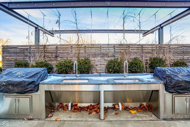 877 N East Street 303, Indianapolis, IN 46202