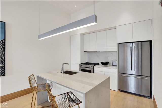 877 N East Street 303, Indianapolis, IN 46202