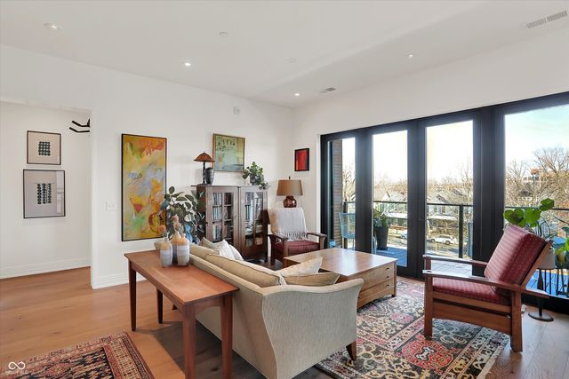 877 N East Street 303, Indianapolis, IN 46202