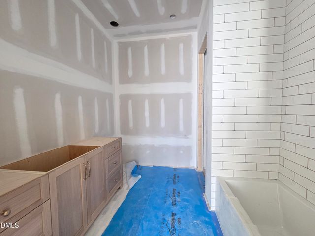 6477 Sanctuary Falls Drive, Raleigh, NC 27614