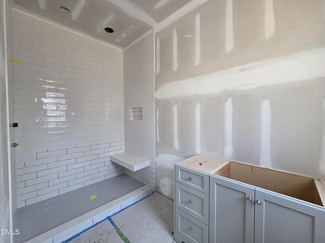 6477 Sanctuary Falls Drive, Raleigh, NC 27614