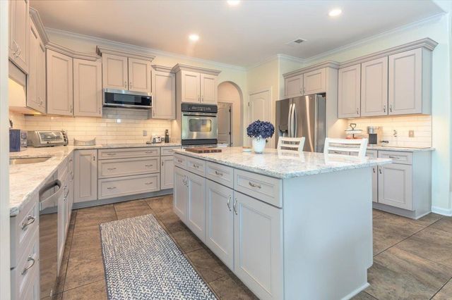 1196 TUSCUMBIA RD, Collierville, TN 38017