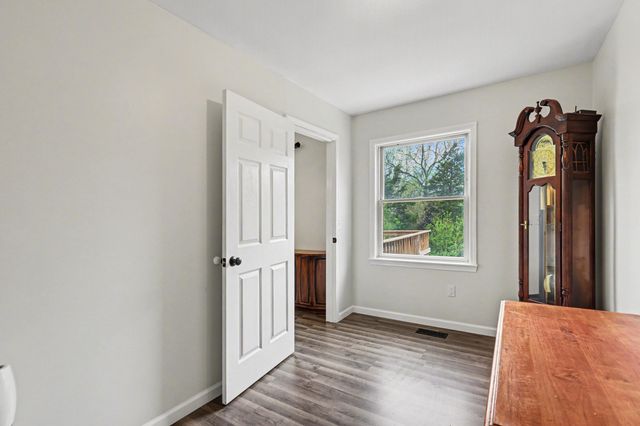 10562 S Licking Pike, Alexandria, KY 41001