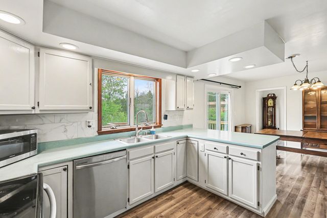 10562 S Licking Pike, Alexandria, KY 41001