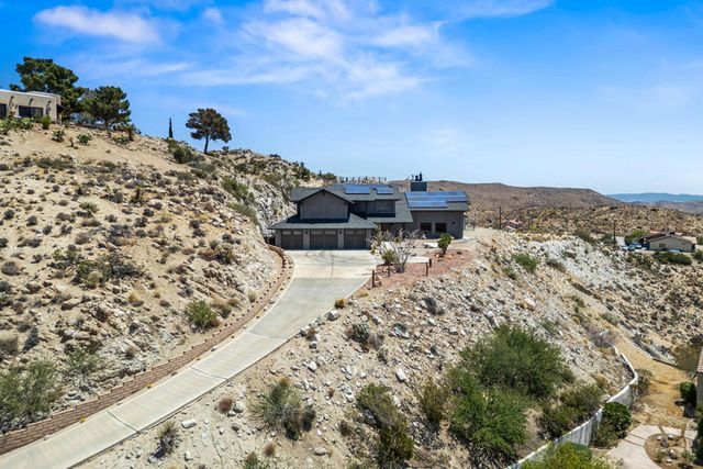 6171 Del Rio Way, Yucca Valley, CA 92284