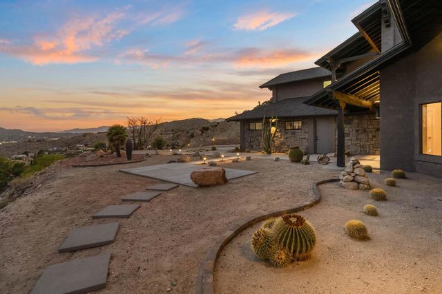 6171 Del Rio Way, Yucca Valley, CA 92284