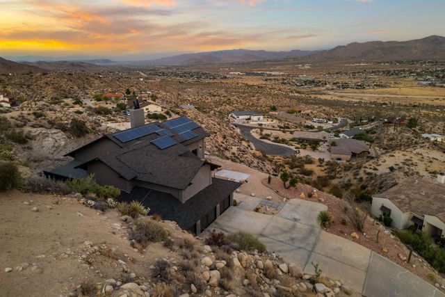 6171 Del Rio Way, Yucca Valley, CA 92284