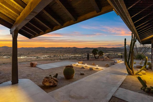6171 Del Rio Way, Yucca Valley, CA 92284