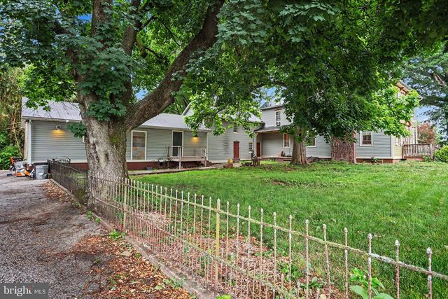 61 MAYFIELD ST, Dover, PA 17315