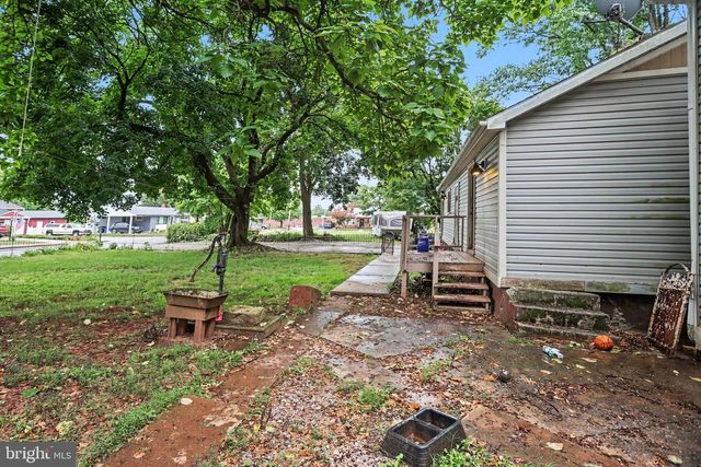 61 MAYFIELD ST, Dover, PA 17315